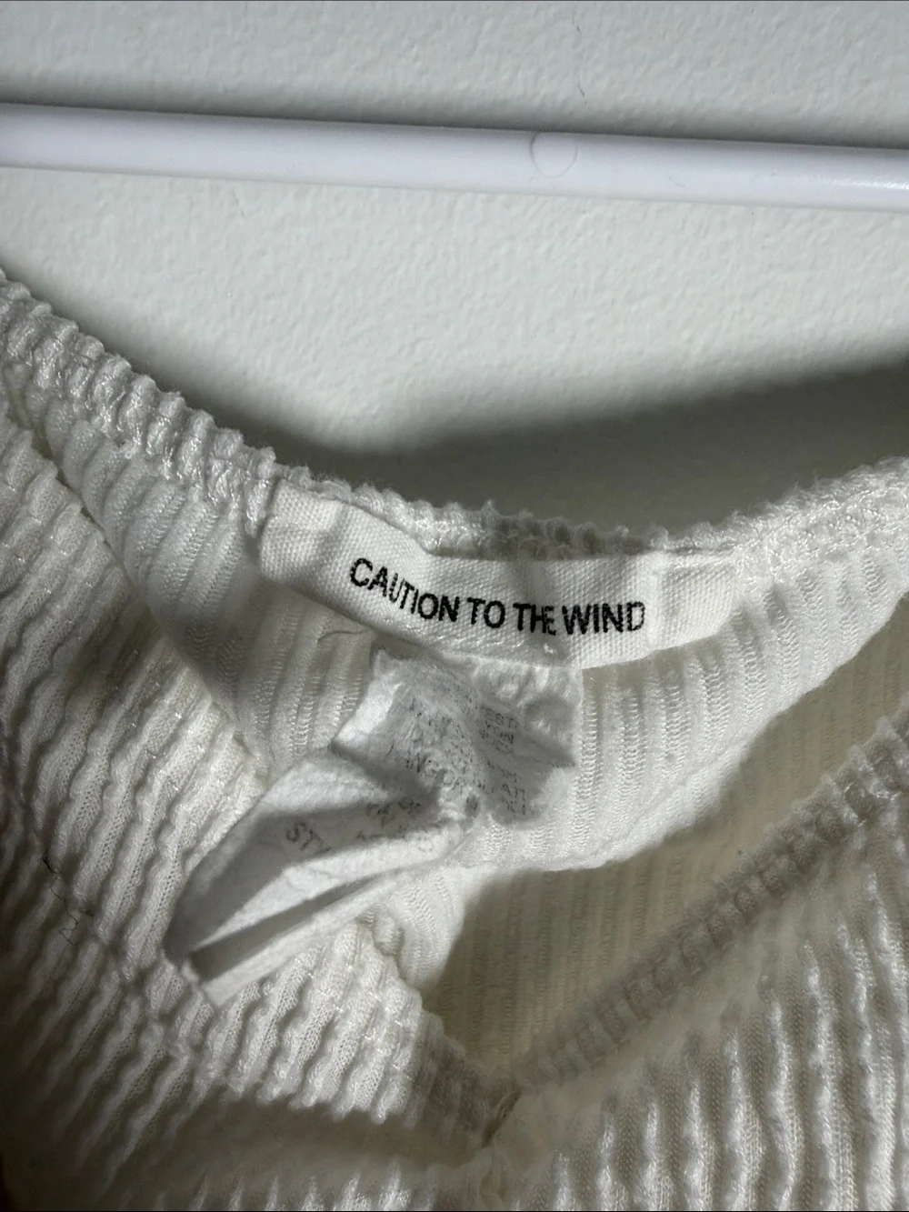 Caution to the wind white ribbed crop top sweetheart neckline twist front top